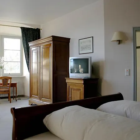 Hotel Schloss Neuburg Mosbach (Neckar-Odenwald)