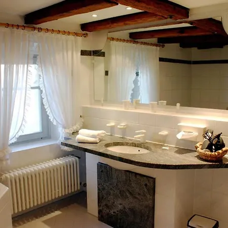 Hotel Schloss Neuburg